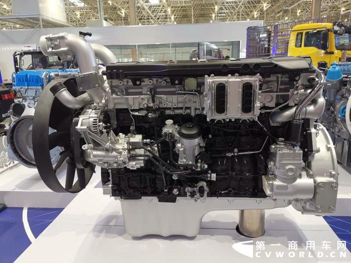 重汽MC11H 490馬力國六柴油發(fā)動機(jī).jpg